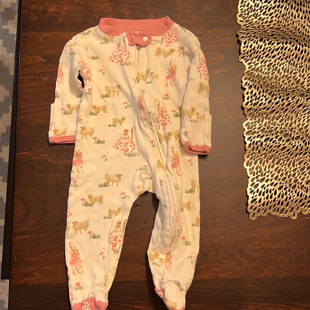 Burt’s bees footie